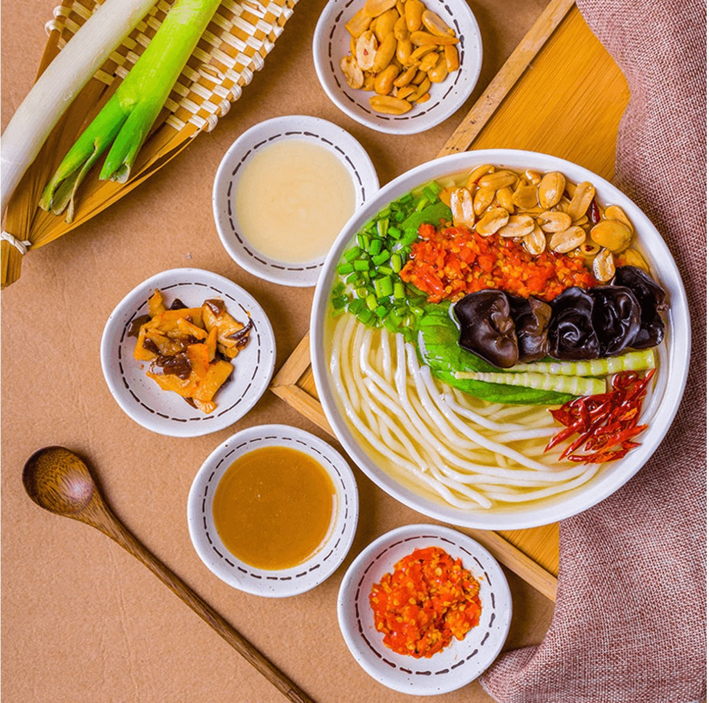 阿宽 勾魂米线 蒜蓉小龙虾味 AKUAN GARLIC CRAYFISH FLAVOURED RICE NOODLE